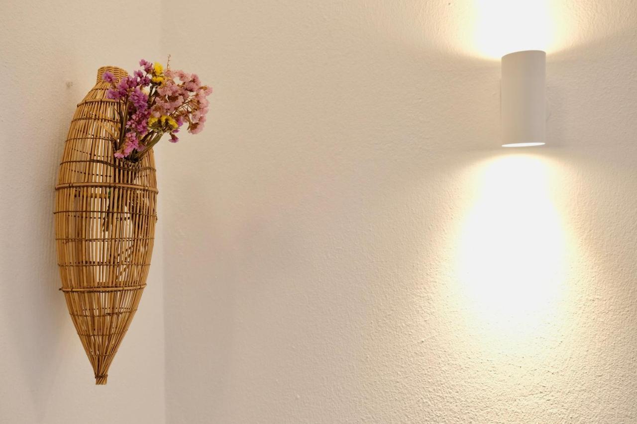 Peaceful & Spacious Apt With Parking & Queen Bed Карвоейру Екстер'єр фото